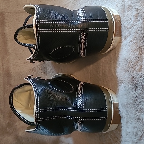 Converse CTAS High-Top Black Leather Men's Sneakers Size 12 - Picture 2 of 8